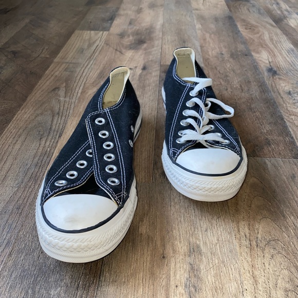 Barely worn. Converse size USA 7 shoe. Black/White. - Picture 3 of 4